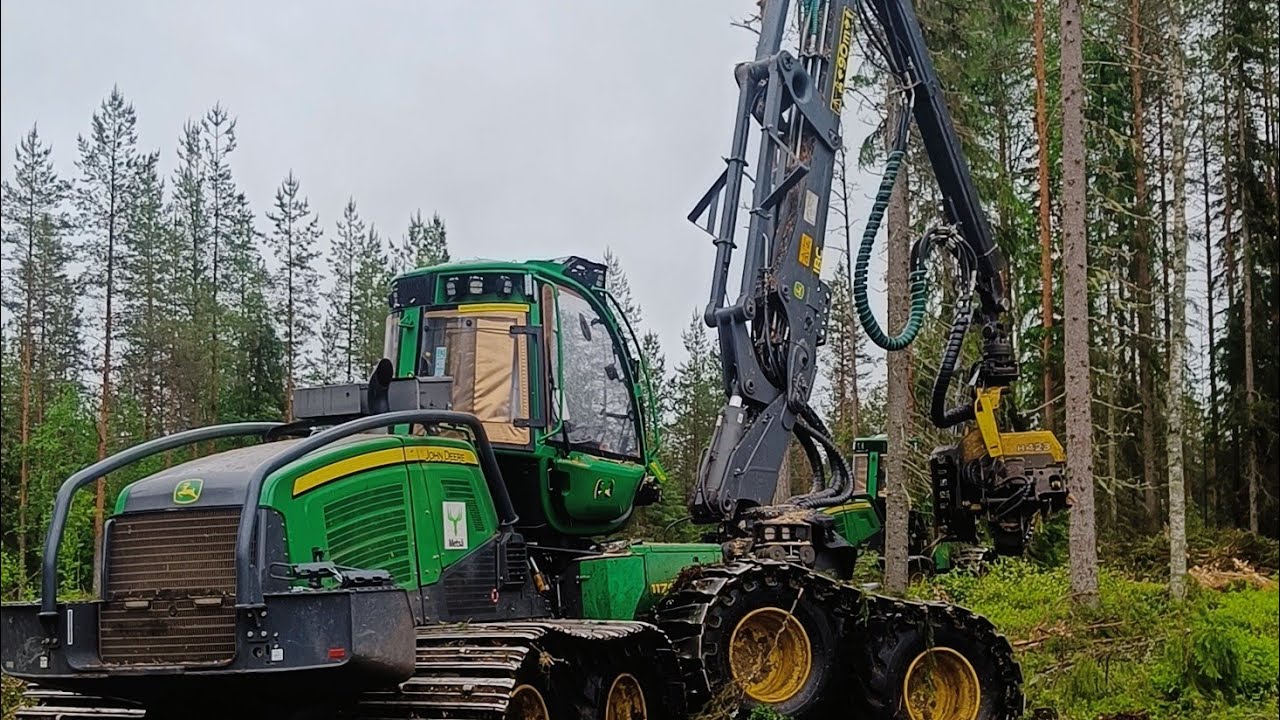 Tiheä Päätehakkuu kohde John Deere 1170G H423 IBC