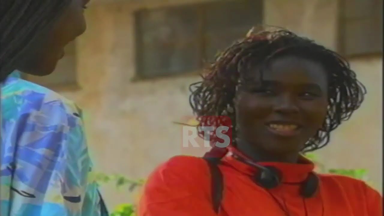 TELEFILM - LA COLLEGIENNE  - PARTIE 1