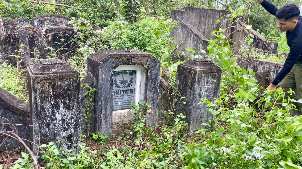 The grave was in the acacia forest; the thorny bushes pierced my skin while I was working.