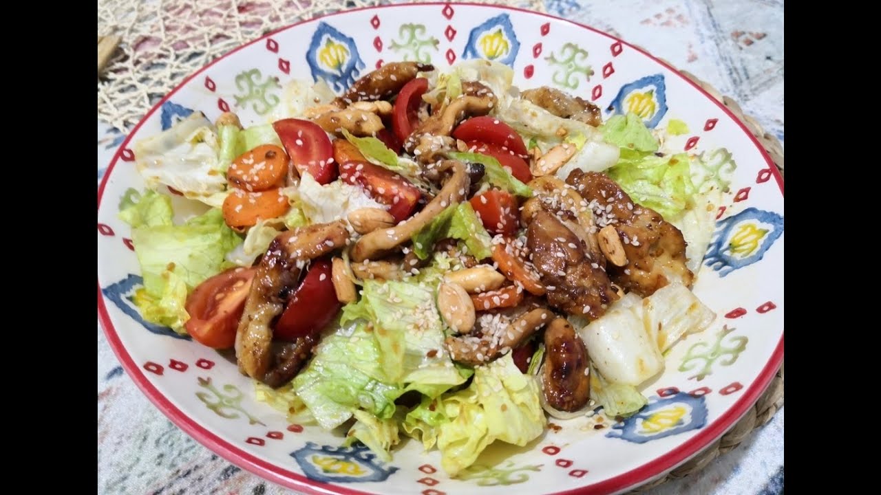 MUHTEŞEM SOSUYLA BALLI SUSAMLI TAVUK SALATA TARİFİ #BALLITAVUK #TAVUKLUSALATA #YEMEKTARİFİ