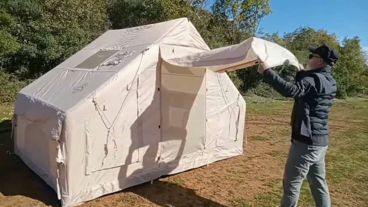 Güneşli Bir sonbahar kampı.