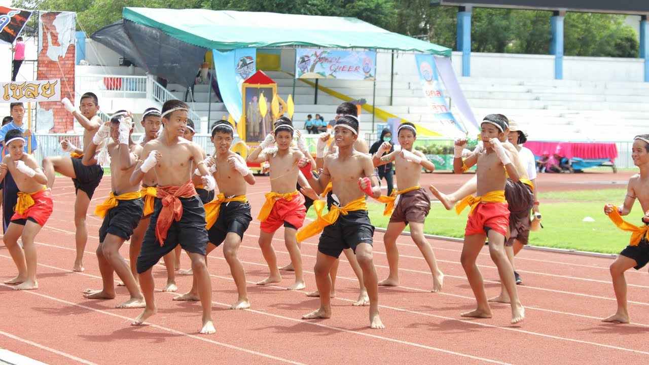 โรงเรียนพลูตาหลวงวิทยา : ประกวดกองเชียร์/ขบวนพาเหรด การแข่งขันกีฬาฯ โรงเรียนในสังกัด อบจ.ชลบุรี 2562