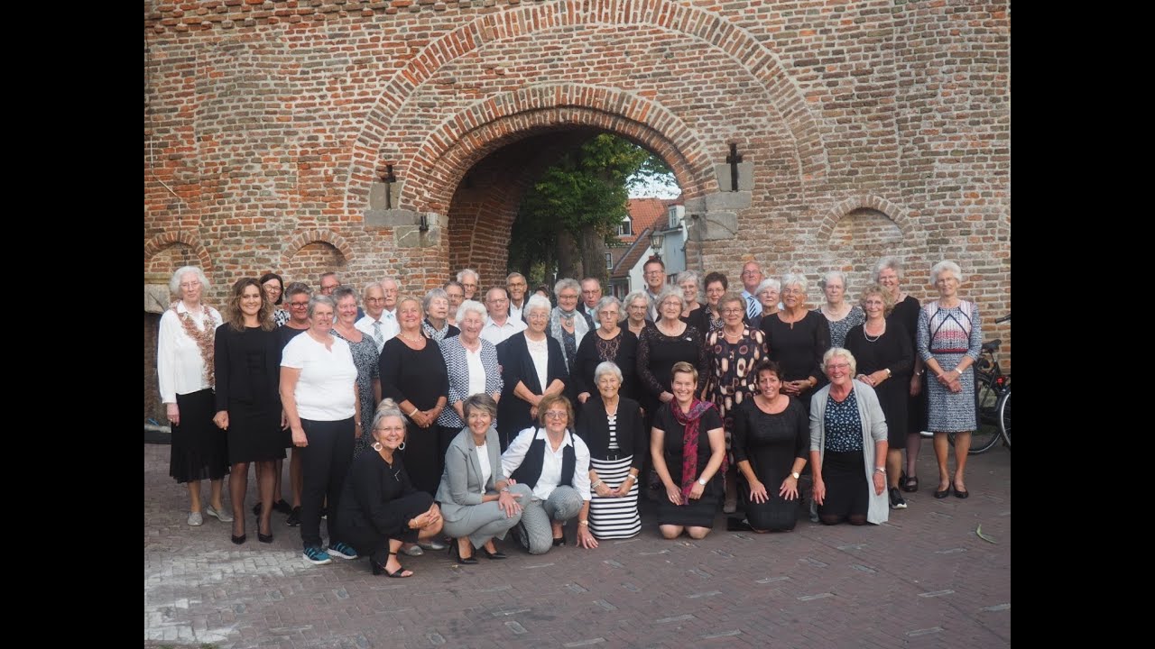 Het volk dat in duisternis wandelt - Wijdt Hem uw kunst - YouTube