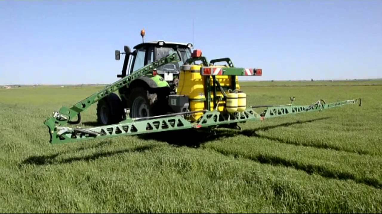 Deutz-Fahr Agrotron M600 & Pulverizador Fitosa Centauro. Tratando cereales y leguminosas