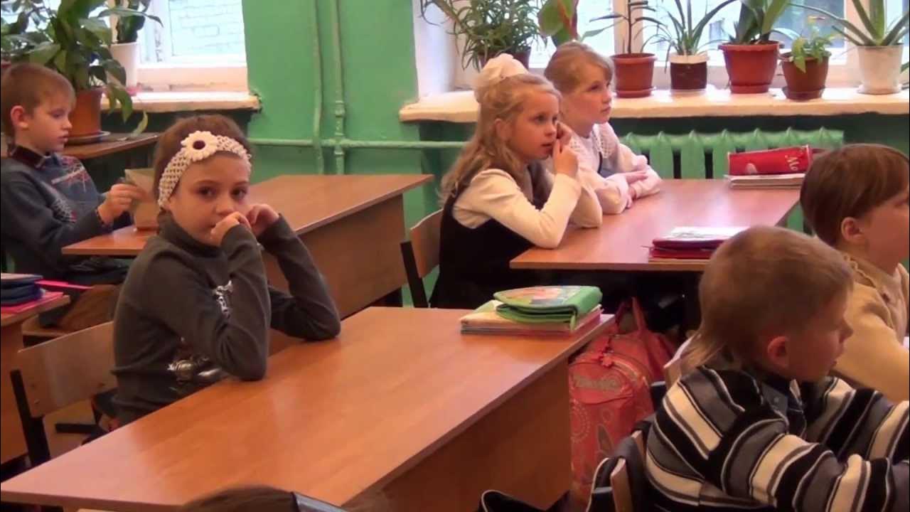 Школа интернат 2 фото лыкошино 2012. Ютуб уроки в школе. Ютуб уроки в школе. Заборская средняя школа. Три в видео уроке.