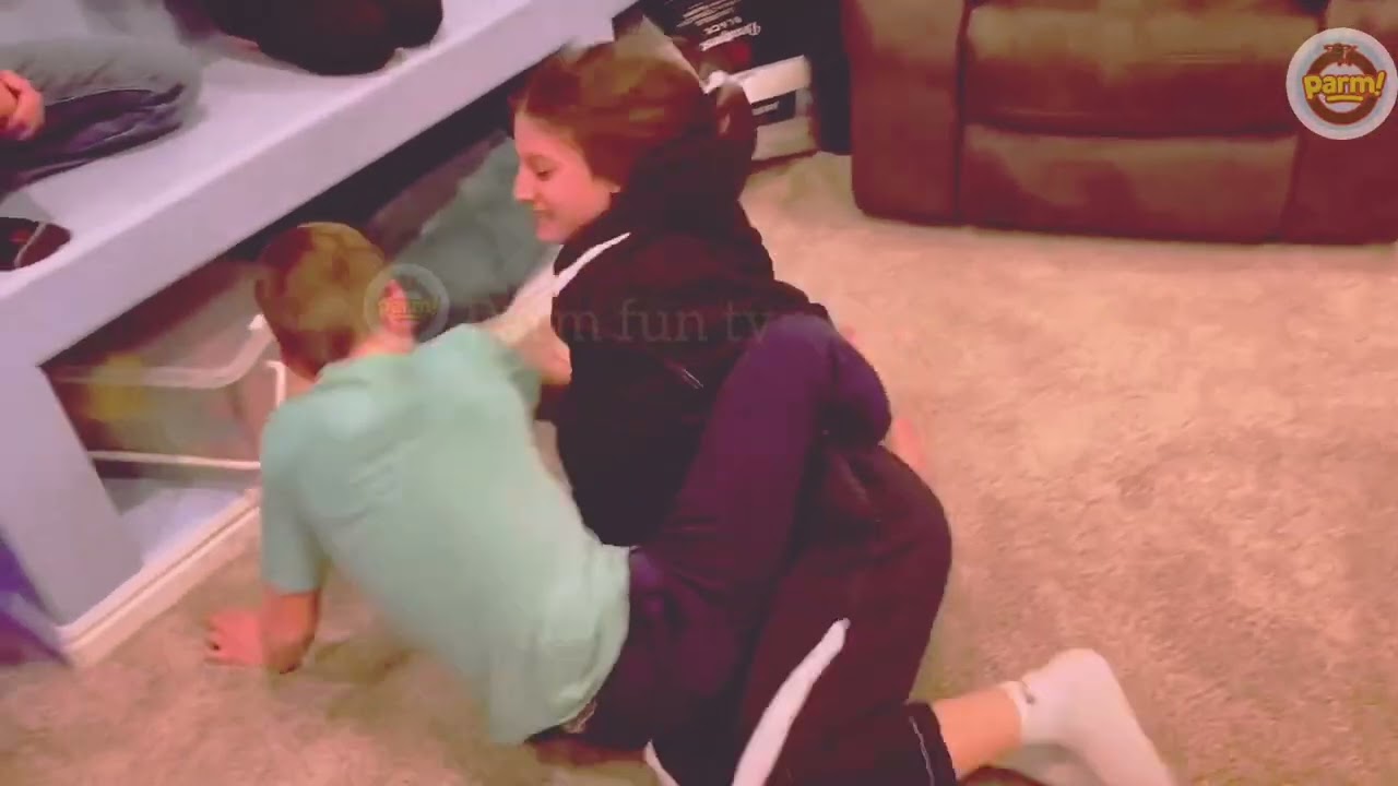 BOY CAN’T ESCAPE 😲 GIRL DOMINATES MATCH 