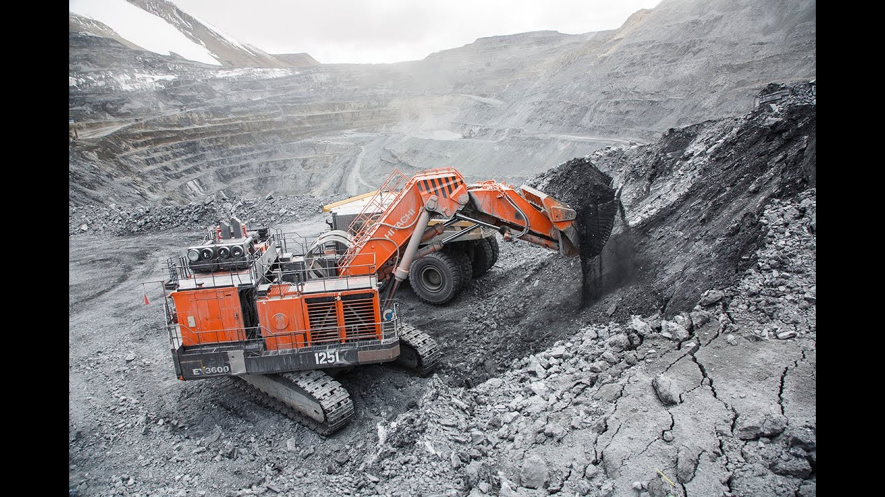 HItachi EX3600-6 в Кыргызстане. Месторождение золота Кумтор