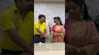 Download Lagu ക്ഷീണിച്ചു നിന്ന് നവ്യ ചേച്ചിക്ക് വെള്ളം കൊടുത്ത അച്ചായന്റെ ആ സ്നേഹം കണ്ടോ #reels #love #shotrs MP3