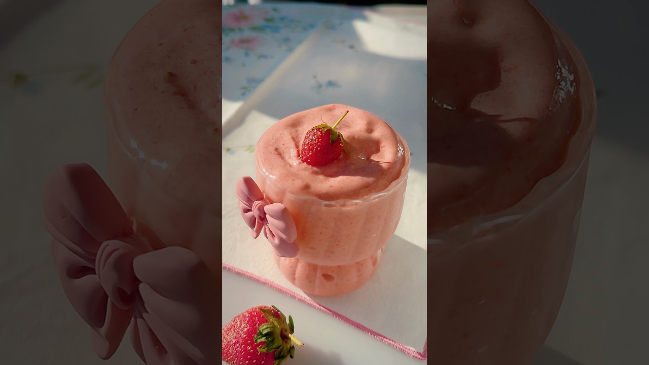 🍓Strawberry Cloud Whip. Better than ice cream! Low kcal, Protein, Vitamin C, Magnesium, Calcium B9…