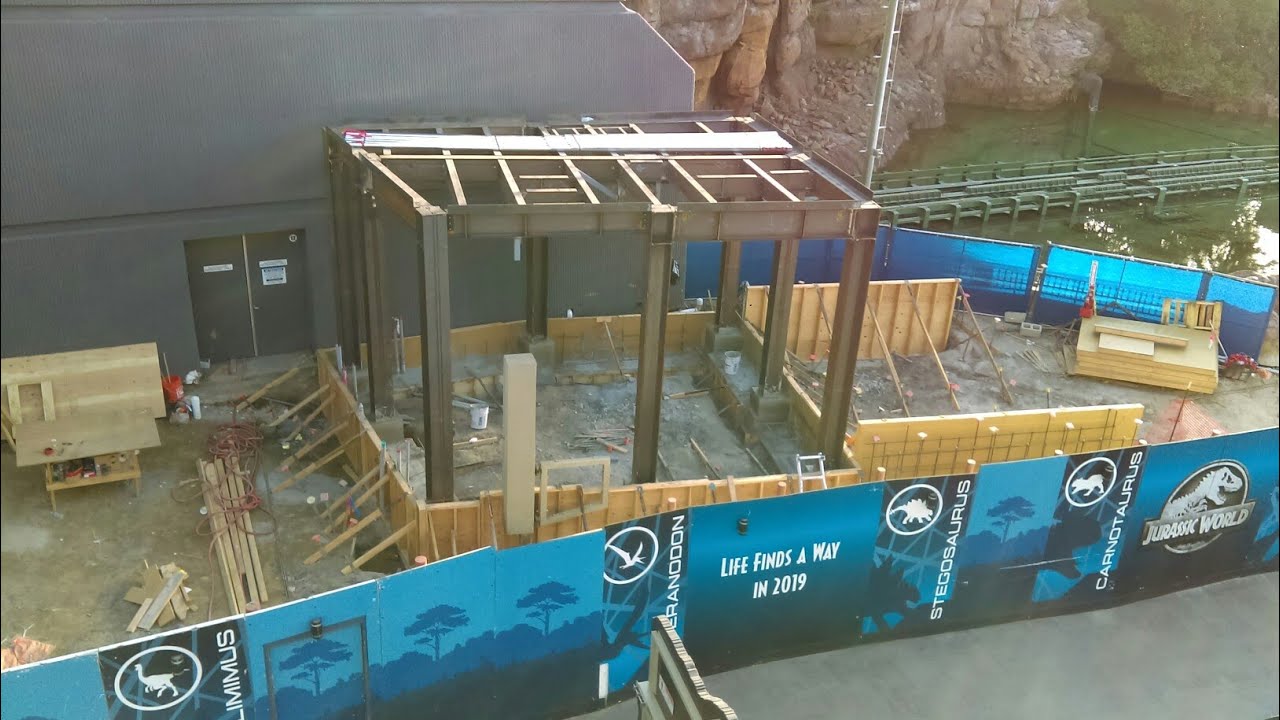Construction Raptor Universal Studios Hollywood construction the new raptor encounter 03/31 ...