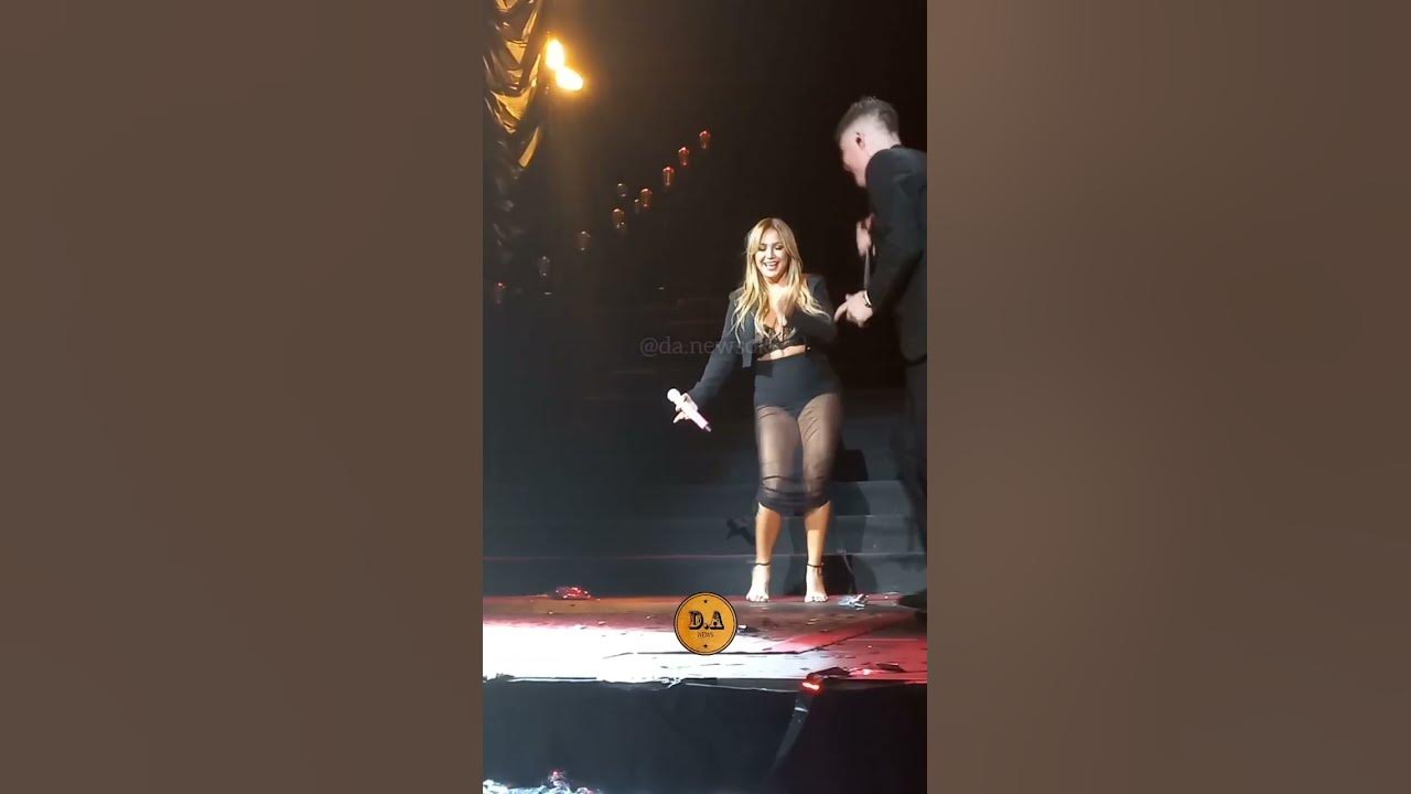 "SINVERGÜENZA" - EMANERO, KARINA Y ÁNGELA TORRES EN EL MOVISTAR ARENA