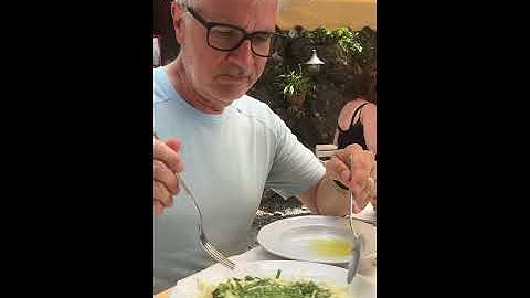 Gluten-intolerant doctor safely eats a whole plate of pasta thanks to new lectin-shield technology