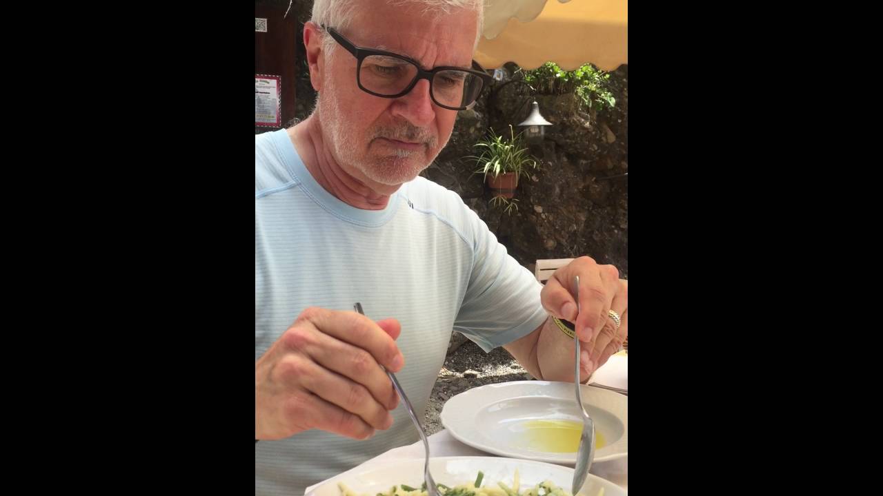 Gluten-intolerant doctor safely eats a whole plate of pasta thanks to new lectin-shield technology