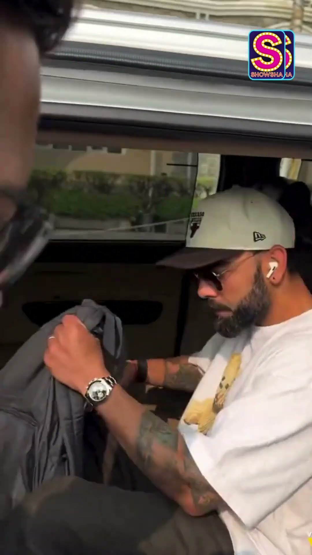 Virat Kohli's Returns To Mumbai After A Weekend Getaway In Alibaug | N18S | #trendingnews