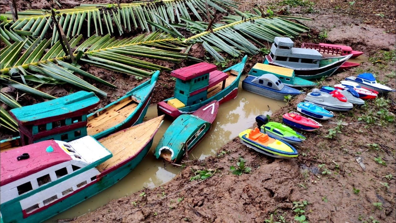 Mencari Speed Boads Dan Kapal kapal Mainan, Kapal Ikan, Perahu Kapal Layar.