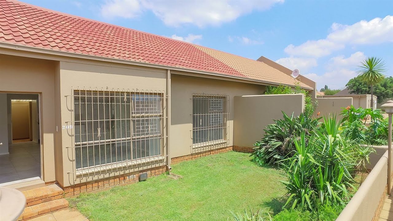 2 Bedroom Townhouse for sale in Gauteng East Rand Kempton Park