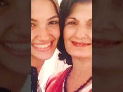 معلومات عن والدة الفنانة تارا عماد وجنسيتها