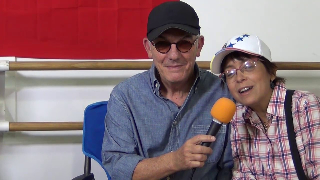 Ilan Chester Y Su Esposa En El 16j Youtube