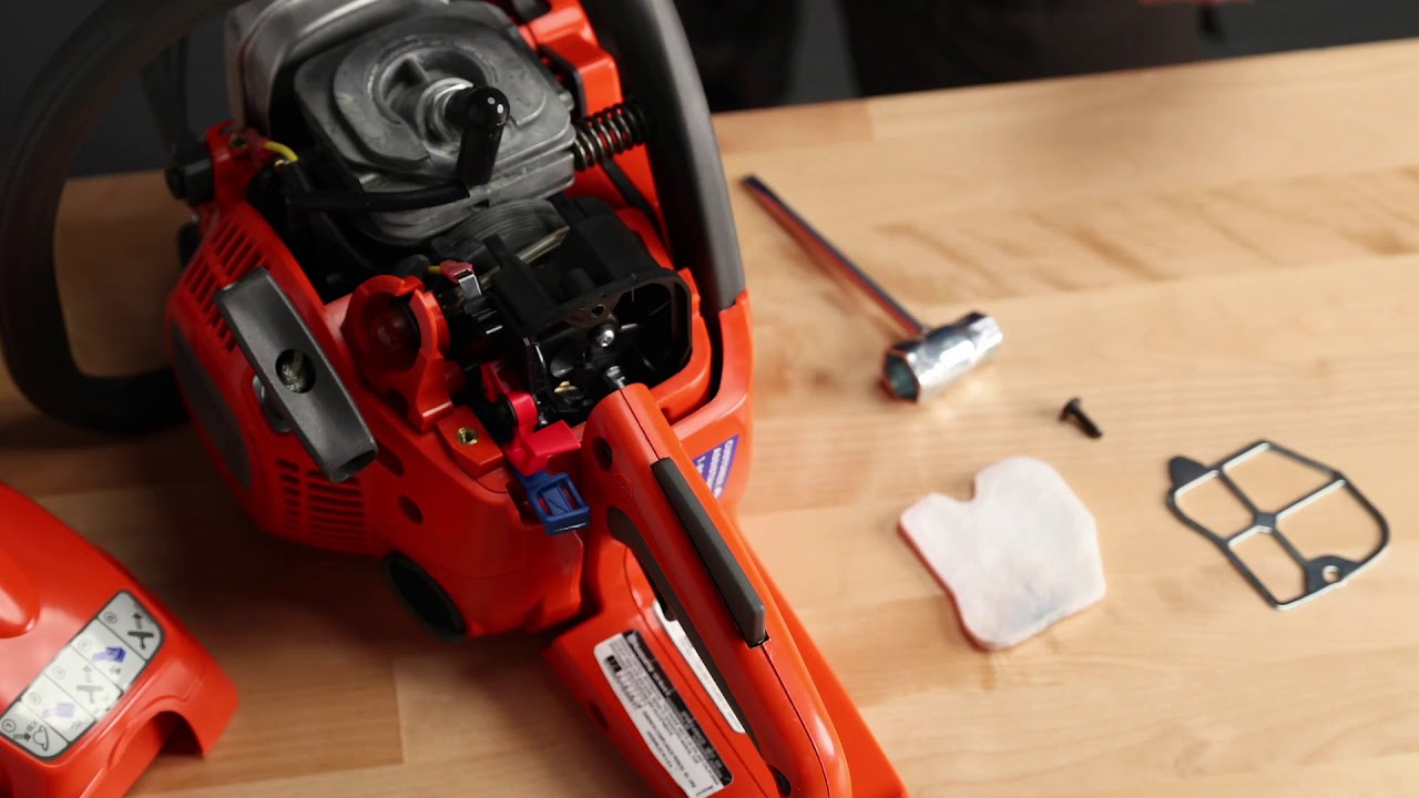 How to Clean or Change Out My Chainsaw's Air Filter Husqvarna Canada