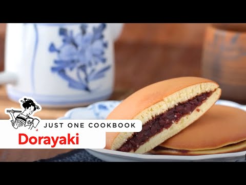 How to make DORAYAKI (Japanese Pancake)  FunnyCat.TV