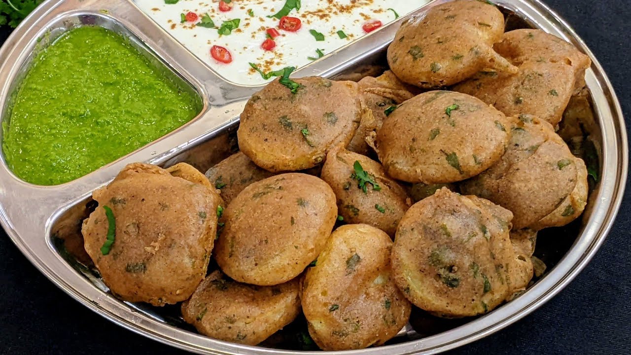 सबसे आसान तरीके से बनाये व्रत के लिए एकदम क्रिस्पी और टेस्टी कुट्टू के पकोड़े | Vrat ke Recipe.