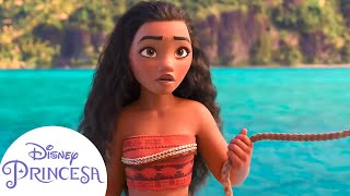 Moana navega el océano por primera vez | Disney Princesa