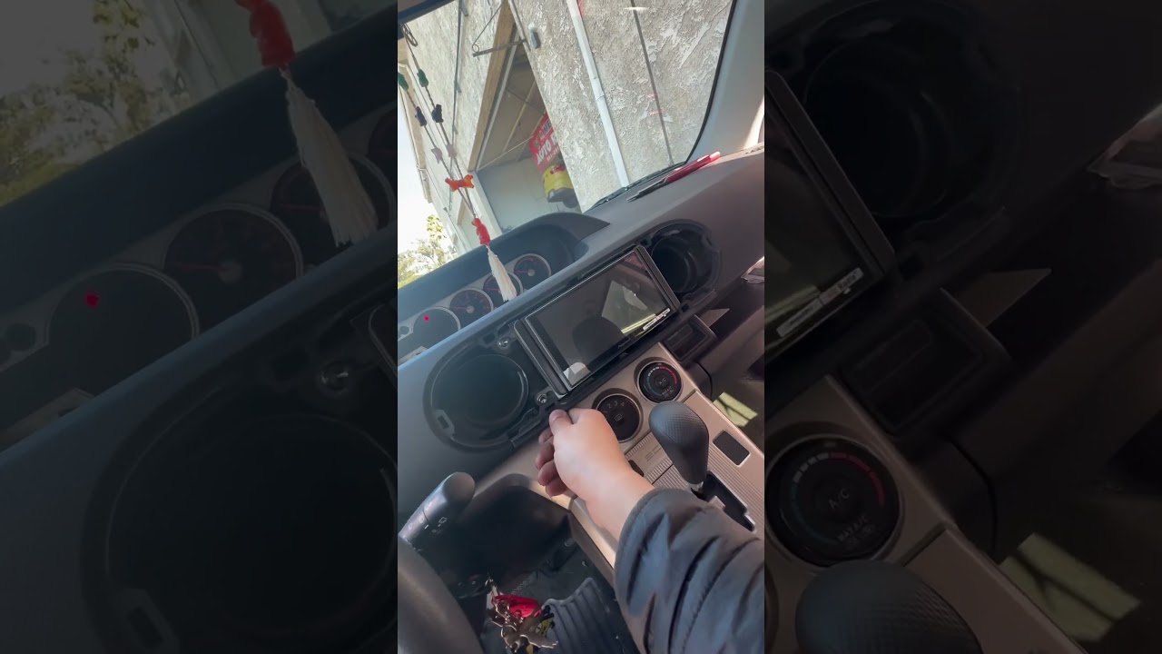 2010 Scion Xb i change factory radio and install Pioneer radio Subscribe for next