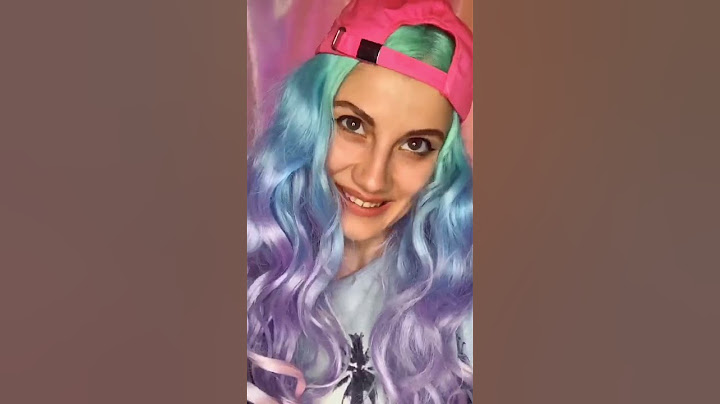 Младшая подставила старшую😄