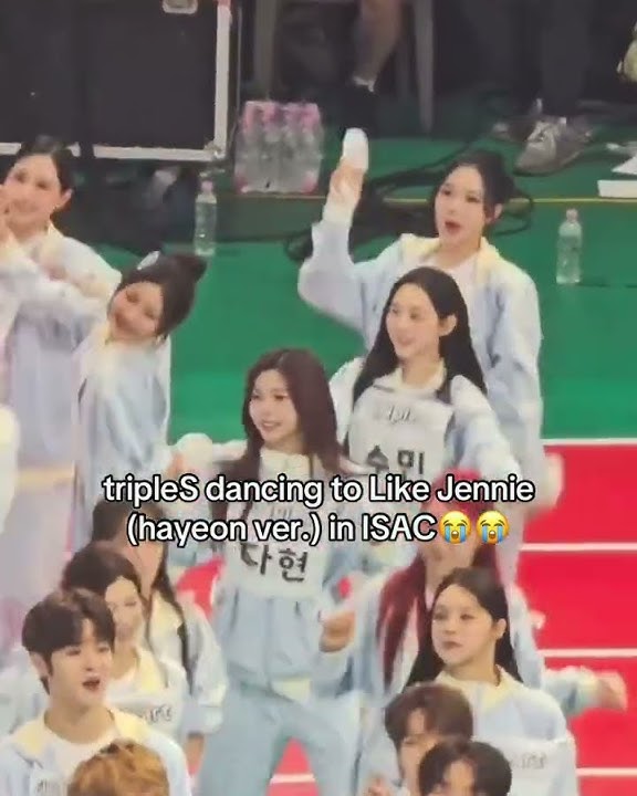 like jennie (aka like hayeon) but in #isac #tripleS #hayeon #likejennie #likehayeon #isac2025 #kpop