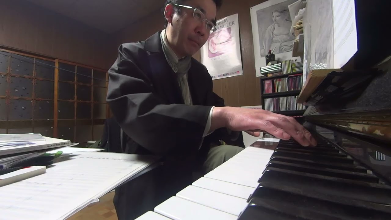 白藤淳一作曲「樫の森の中の修道院」