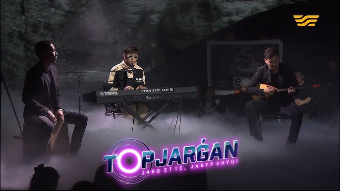 Мөлдір халат киеді Роуз Макгоуан жалаңаш порно видео