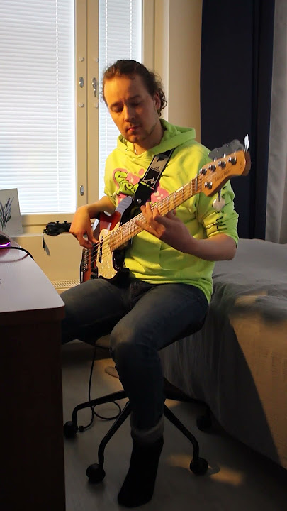 Bomfunk MC's - Freestyler on Bass