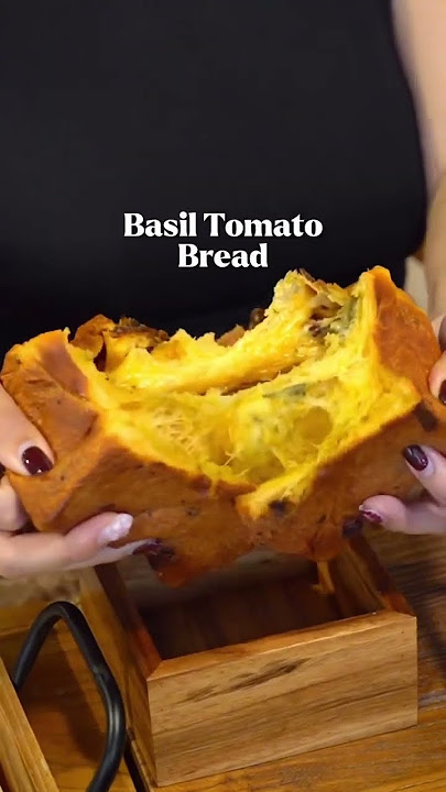 VIRAL KOREAN BAKERY FINALLY IN SG?! #shorts #shortsyoutube #standardbread #sgcafe #singapore