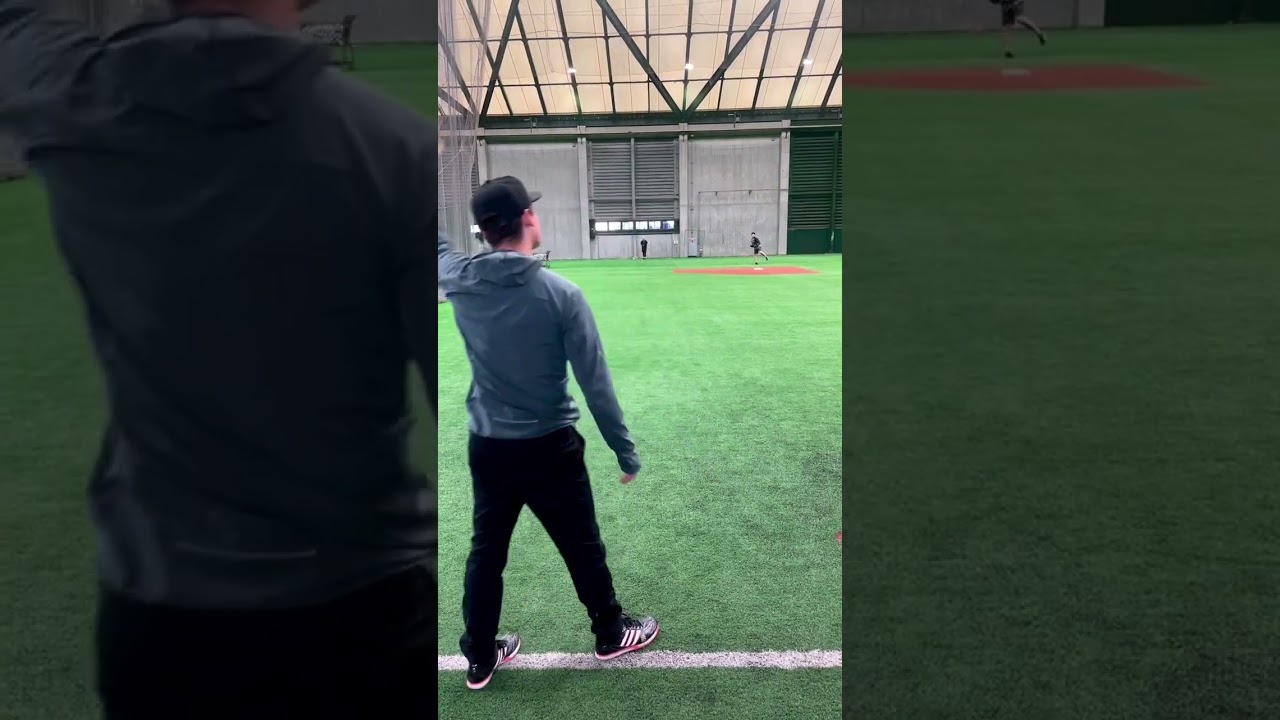 巨人　湯浅大と石川慎吾のキャッチボール