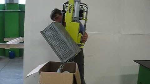 INDEVA MANIPULATOR FOR LIFTING AND TILTING CASES