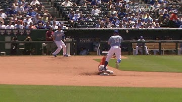 HOU@KC: Escobar starts the 6-4-3 double play