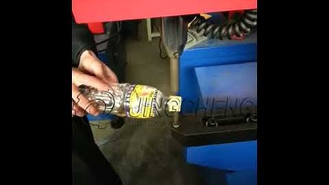 Semi-automatic riveting machine