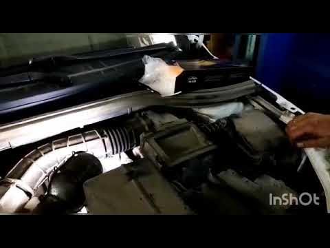 Какой воздушный фильтр стоит на Ладе Весте?