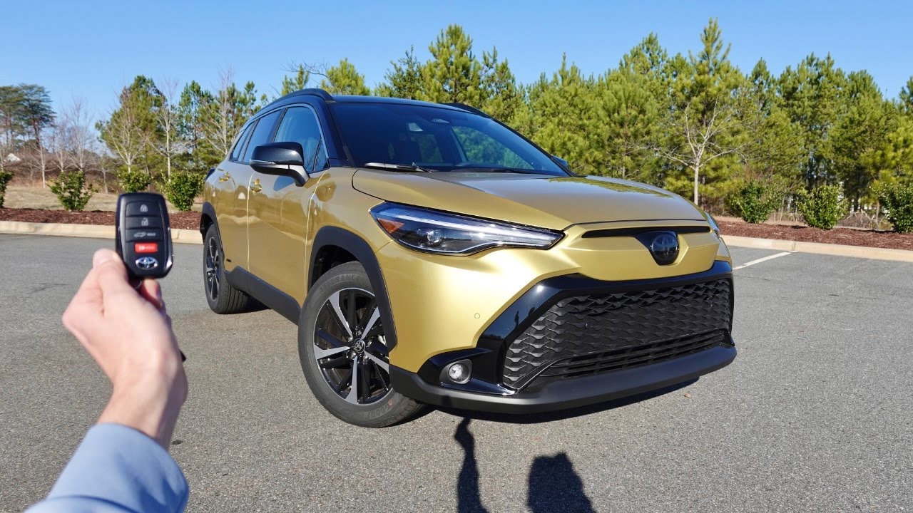 2024 Toyota Corolla Cross XSE AWD Hybrid: Start Up, Walkaround, Test ...