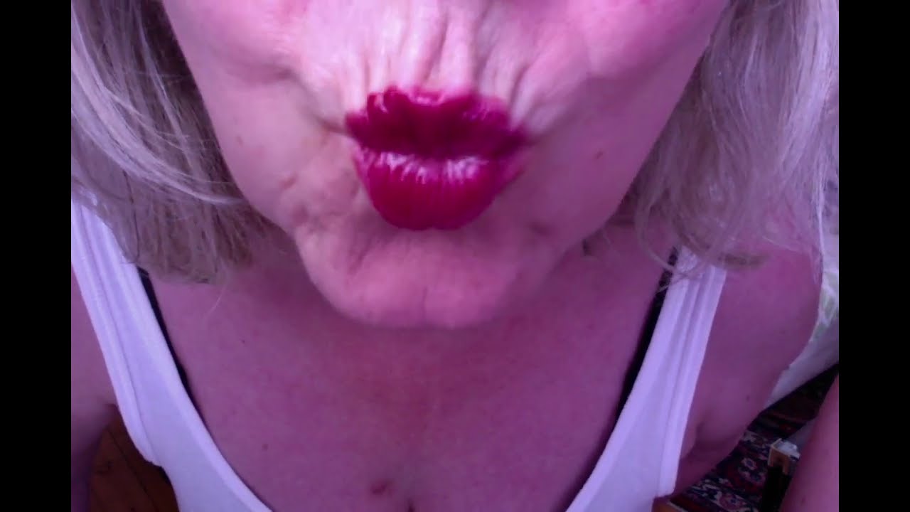 Asmr Kisses From My Mom Youtube