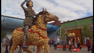Download Lagu Pumpkin statues (of ladies) take centre stage at Germany’s biggest autumn festival - 23/Oct/2025 MP3 Download Lagu Pumpkin statues (of ladies) take centre stage at Germany’s biggest autumn festival - 23/Oct/2025 MP3