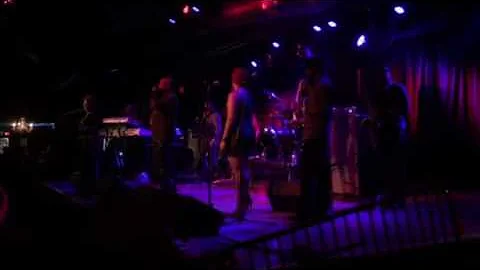 Far Away by Kindred live at Baltimore Soundstage 1...