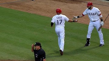 HOU@TEX: Beltre bloops an RBI single to shallow right