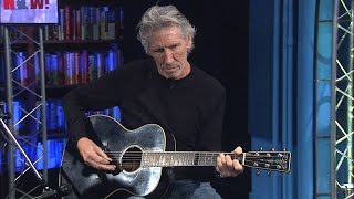 VIDEO: Pink Floyd's Roger Waters Performs 