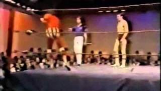 Jimmy Hart wrestles a jobber (1981) Classic Memphis Wrestling Manager