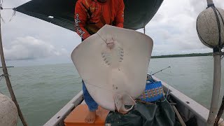 MENJARING BELANAK DAN SIAKAP..AKHIRNYA MISI MEMANCING PARIDAH NAIK 12KG!!! TARIKAN PADUUUU!!!!!!!