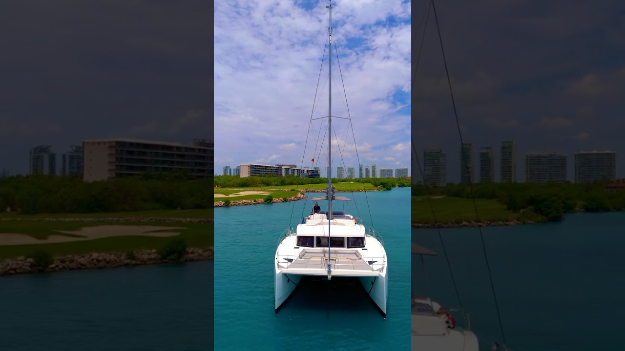 ⁣43ft Bali Luxury Catamaran Cancun Deluxe