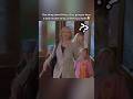 Hilary Duff using a body double to walk through the door in Cheaper By The Dozen #hilaryduff #hilary