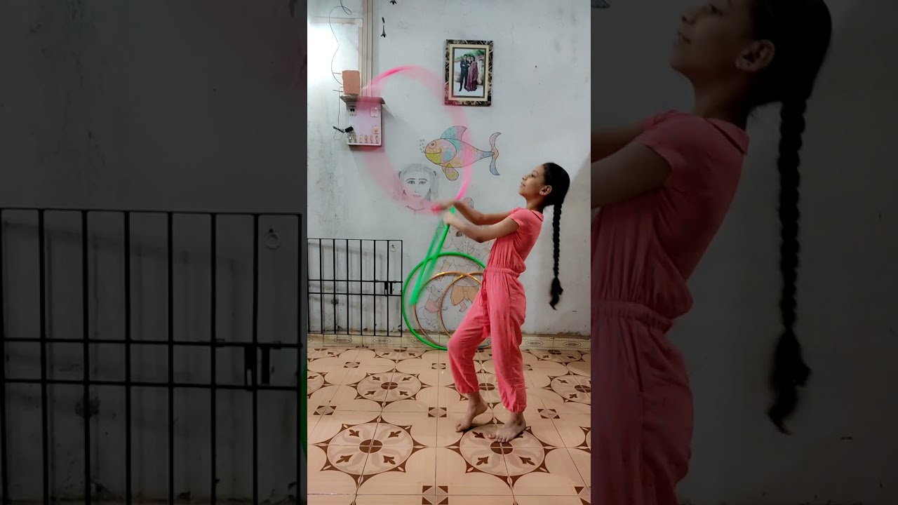 Beat- weave tricks with double hoops 