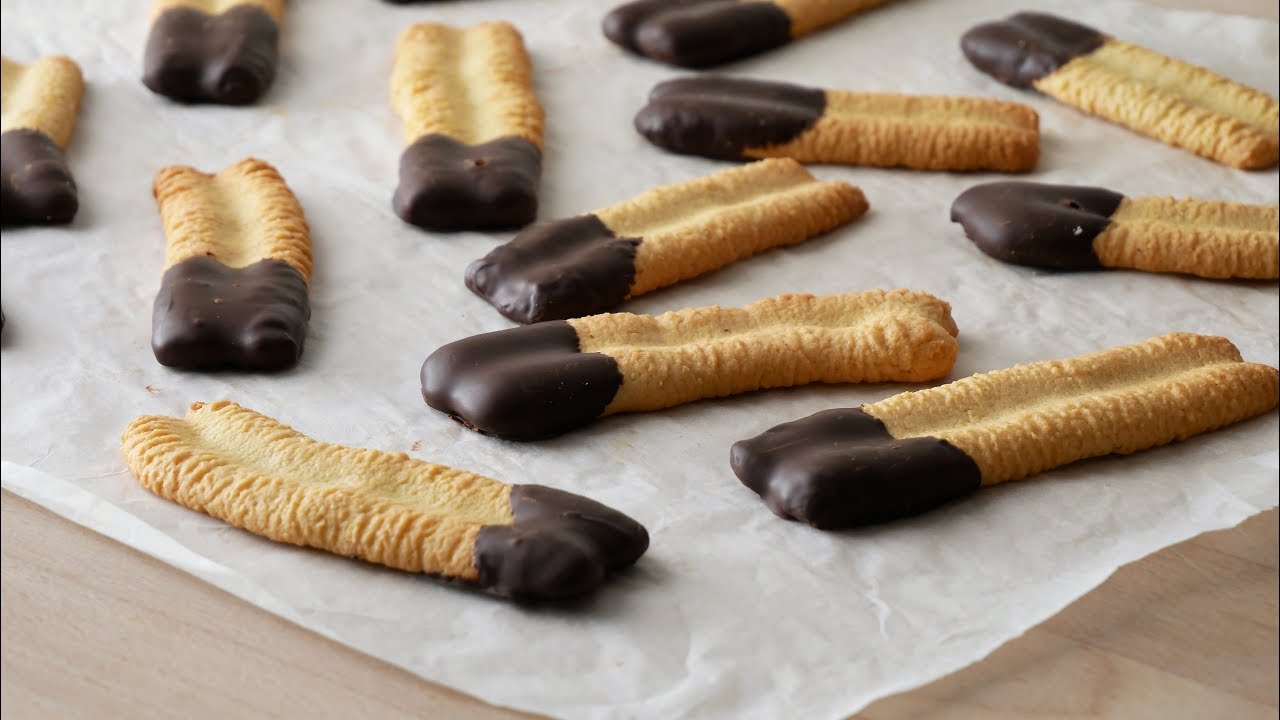 Spritzgebäck Selber Machen (mit Fleischwolf) || German Spritz Cookies (Recipe) || [ENG SUBS]